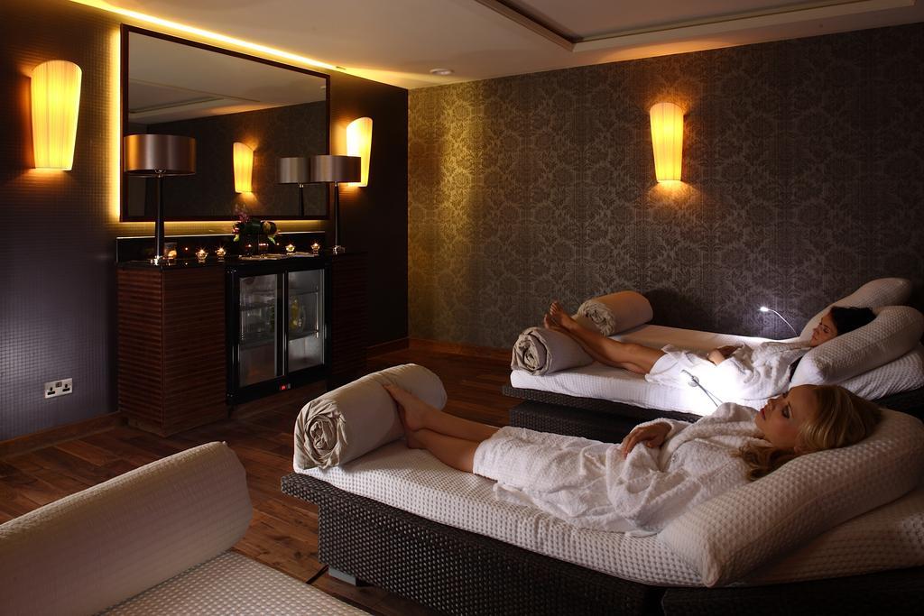 The Mere Golf Resort & Spa Экстерьер фото